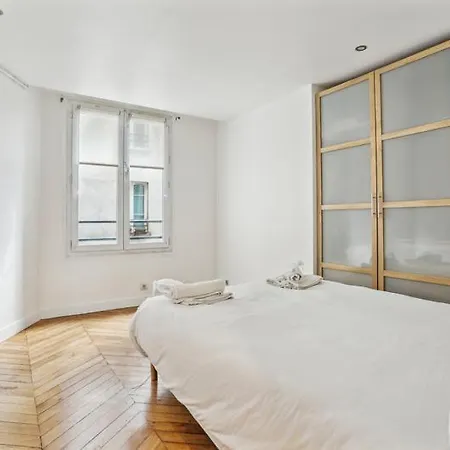 704 Tamar - Superbe A Paris